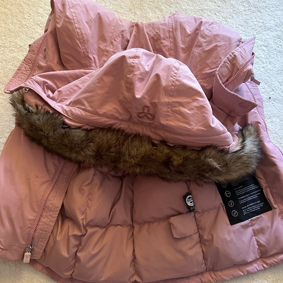 TNA Summit Parka - Picture 7 of 7